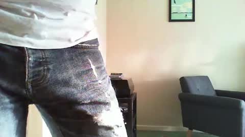 Snapshot of funslimguy chatting on 8, 4, 2026 Funslimguy online show from 8, 4, 2026