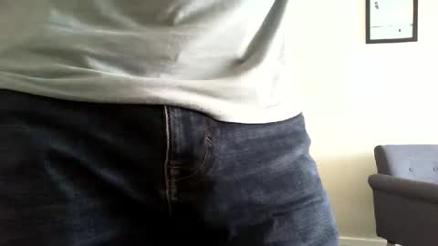 Snapshot of funslimguy chatting on 10, 6, 2026 Funslimguy online show from 10, 6, 2026