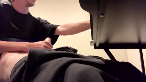 fuzzie_07 online show from 13, 1, 2025