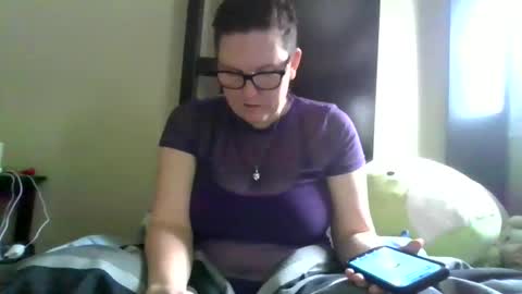 fuzzypeaches87 online show from 7, 3, 2026