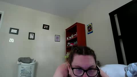 fuzzypeaches87 online show from 5, 6, 2026