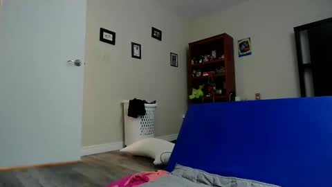 fuzzypeaches87 online show from 6, 6, 2026