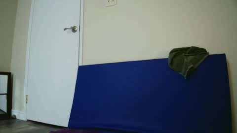 fuzzypeaches87 online show from 20, 6, 2026