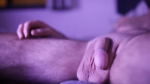 Snapshot of fvckinginfamouz chatting on 19, 10, 2025 The Chillest Daddy online show from 19, 10, 2025