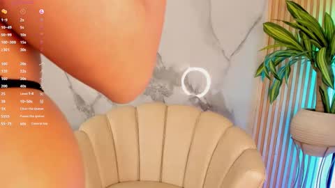   Independent model online show from 21, 11, 2025