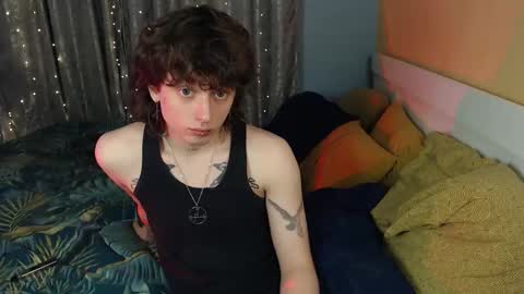 Snapshot of g1vememoney chatting on 6, 1, 2026 Ian online show from 6, 1, 2026