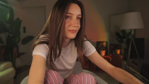 Snapshot of g_ia chatting on 29, 12, 2024 G online show from 29, 12, 2024