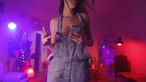 Snapshot of g_ia chatting on 1, 1, 2025 G online show from 1, 1, 2025