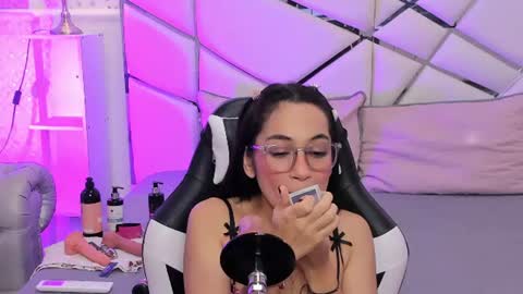gabbieskinny online show from 14, 6, 2026