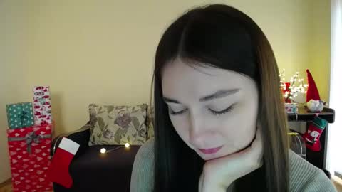 Snapshot of gabby_di chatting on 16, 12, 2024 Jaklin online show from 16, 12, 2024