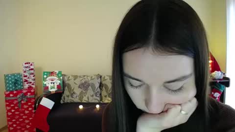 Snapshot of gabby_di chatting on 17, 12, 2024 Jaklin online show from 17, 12, 2024