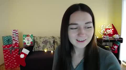 Snapshot of gabby_di chatting on 18, 12, 2024 Jaklin online show from 18, 12, 2024