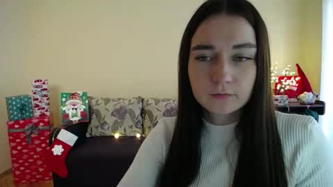 Snapshot of gabby_di chatting on 19, 12, 2024 Jaklin online show from 19, 12, 2024