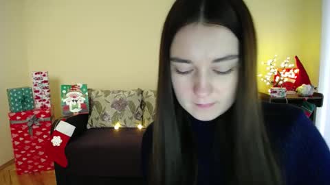 Snapshot of gabby_di chatting on 21, 12, 2024 Jaklin online show from 21, 12, 2024