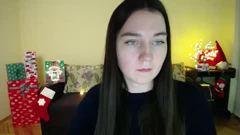 Snapshot of gabby_di chatting on 25, 12, 2024 Jaklin online show from 25, 12, 2024