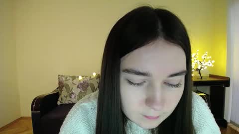Snapshot of gabby_di chatting on 5, 2, 2025 Jaklin online show from 5, 2, 2025