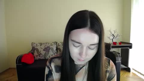 Snapshot of gabby_di chatting on 19, 9, 2025 Jaklin online show from 19, 9, 2025