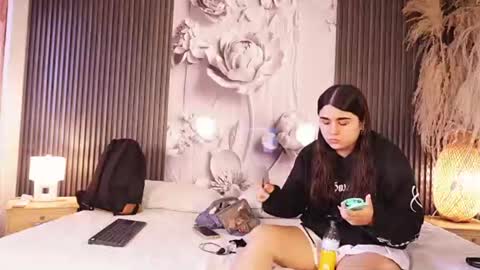 Gabby And Dominic online show from 16, 7, 2026