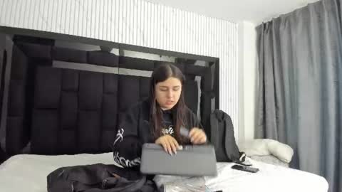 Gabby And Dominic online show from 1, 8, 2026