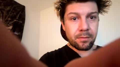 Snapshot of gabethier25 chatting on 26, 12, 2024 yeeah online show from 26, 12, 2024