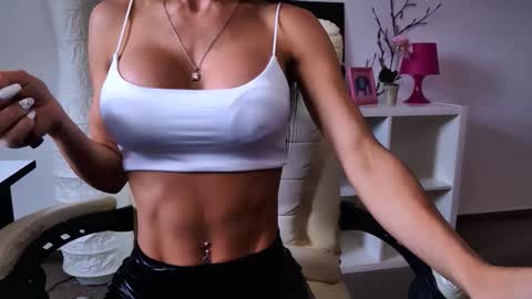Snapshot of gabi_carter chatting on 16, 5, 2026 GabiCarter online show from 16, 5, 2026