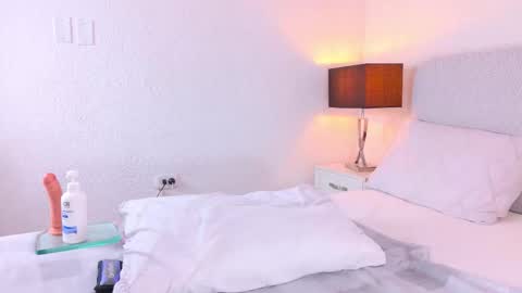 gabi_w online show from 23, 10, 2025