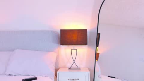 gabi_w online show from 24, 10, 2025