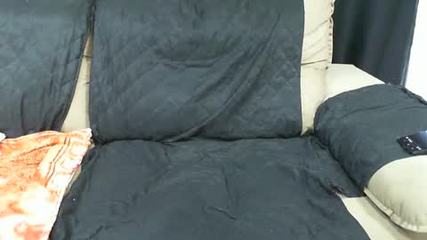 Snapshot of gabibrasil chatting on 6, 2, 2025 gaby layla online show from 6, 2, 2025