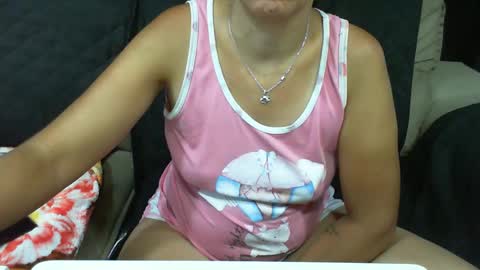 Snapshot of gabibrasil chatting on 18, 2, 2025 gaby layla online show from 18, 2, 2025