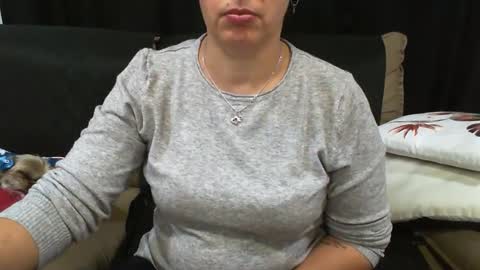Snapshot of gabibrasil chatting on 10, 9, 2025 gaby layla online show from 10, 9, 2025