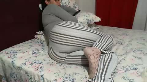 gaby  layla online show from 8, 11, 2025