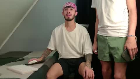 Snapshot of gabriel_and_geronimo chatting on 27, 2, 2026 gabriel_and_geronimo online show from 27, 2, 2026