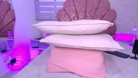 Snapshot of gabriela_leone chatting on 5, 12, 2025 gabriela online show from 5, 12, 2025