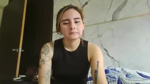 Snapshot of gabriela_miller_2 chatting on 5, 12, 2025 Gabriela Miller online show from 5, 12, 2025