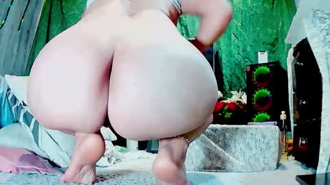 Snapshot of gabriela_sexy chatting on 4, 12, 2025 Gabriella Lopez online show from 4, 12, 2025