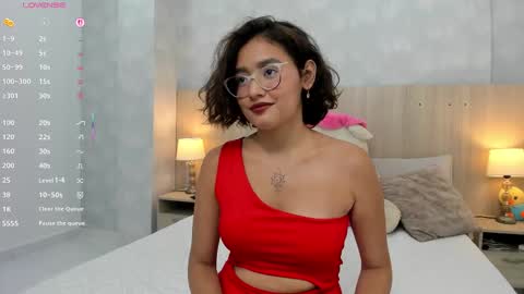 Gabriela Vargas online show from 6, 10, 2025