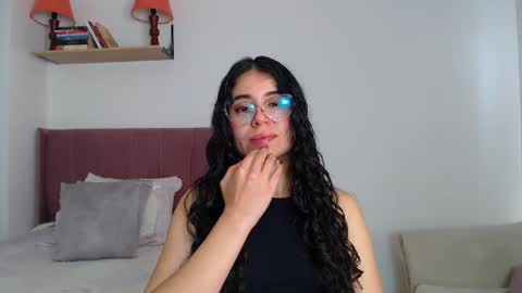 GabrielaRossa online show from 8, 3, 2025