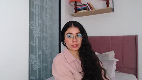 GabrielaRossa online show from 12, 3, 2025