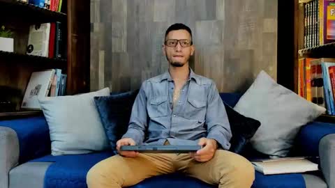 gabrieldraven online show from 25, 9, 2025