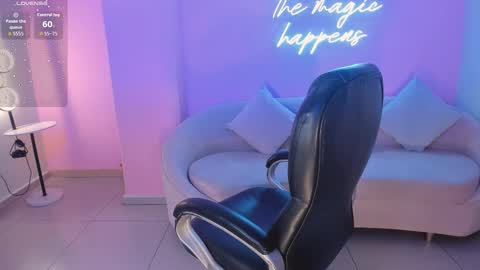 Gabriella Lee online show from 10, 10, 2025