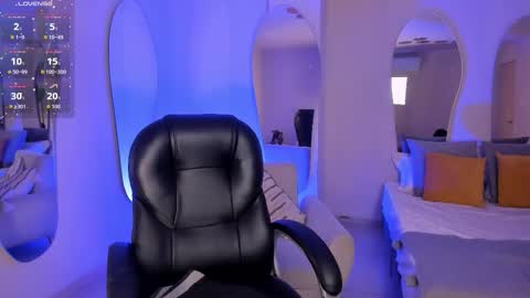 Gabriella Lee online show from 26, 11, 2025