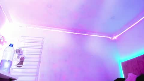 Snapshot of gabrielle_steele chatting on 12, 10, 2025   online show from 12, 10, 2025