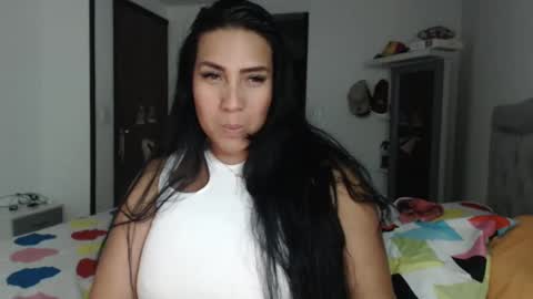Snapshot of gaby_bluexx chatting on 17, 2, 2025 Gaby Blue online show from 17, 2, 2025