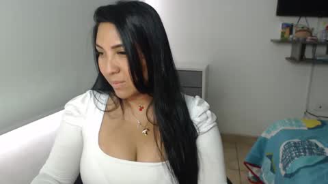 Snapshot of gaby_bluexx chatting on 25, 2, 2025 Gaby Blue online show from 25, 2, 2025
