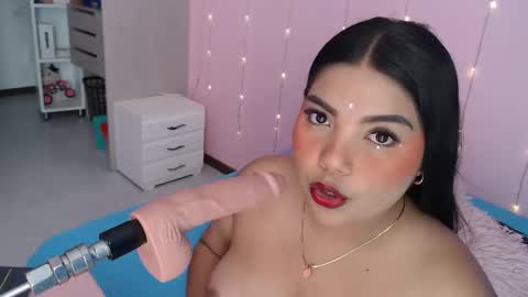 Snapshot of gaby_hot25 chatting on 12, 1, 2025 gaby online show from 12, 1, 2025