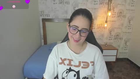 Snapshot of gaby_nighy chatting on 9, 9, 2025 GABY online show from 9, 9, 2025