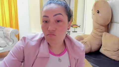 Snapshot of gaby_trent chatting on 7, 1, 2025 gabriela online show from 7, 1, 2025