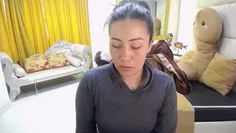 Snapshot of gaby_trent chatting on 12, 2, 2025 gabriela online show from 12, 2, 2025