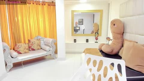 Snapshot of gaby_trent chatting on 28, 2, 2025 gabriela online show from 28, 2, 2025