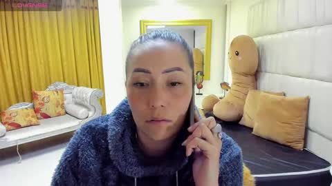 Snapshot of gaby_trent chatting on 6, 3, 2025 gabriela online show from 6, 3, 2025